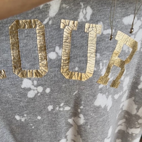 Zadig & Voltaire Gray T-Shirt with Gold Amour Print - Picture 7 of 9